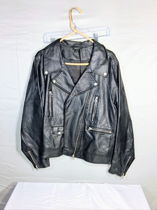 torrid Jackets & Blazers - Torrid Size 4 Rebel Moto Bikercore Black Faux Leather Zippered And Snaps Jacket